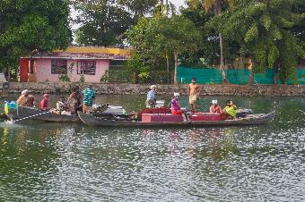 selling goods on the river